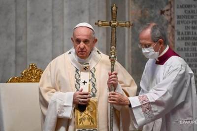 Рождественскую мессу Папы Римского перенесли: Когда и как состоится богослужение