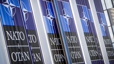 Попытки дискредитировать "Спутник V" связали с деятельностью НАТО