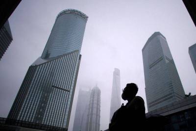 Китайские акции показали худшую неделю из 11 на фоне напряженности между США и КНР