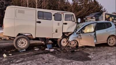Водитель иномарки погиб в ДТП с УАЗом в Челябинской области