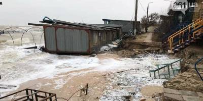 Последствия шторма в Кирилловке: как выглядит затопленный поселок с высоты птичьего полета — видео