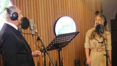 Биньямин Нетаниягу записал музыкальный клип в дуэте с Эден Бен-Закен