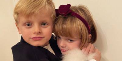 По-домашнему уютно. Князь Монако Альбер и княгиня Шарлен показали фото с шестилетия близнецов