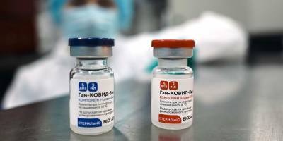 AstraZeneca проведет совместные испытания британской вакцины и российского "Спутника V"