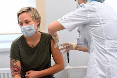 Власти ответили на девять главных вопросов о вакцинации в России