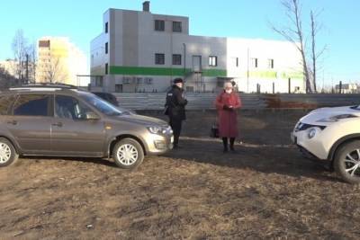 В Тамбове решают проблему парковки авто на зелёных зонах