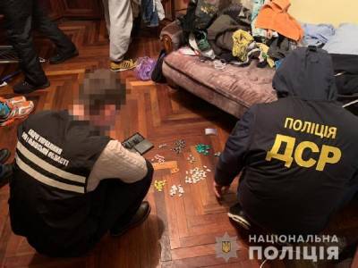 Продали наркотиков более чем на 2 миллиона гривен: во Львове задержали банду наркодилеров – фото