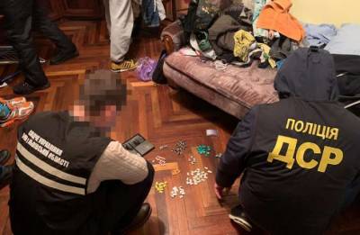 Львовские полицейские обезвредили наркогруппировку