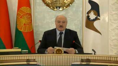 Лукашенко поведал Путину об "острие атак" и пожелал терпения
