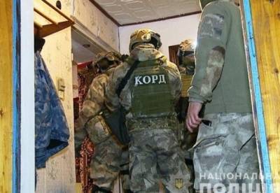На Киевщине 10 человек устроили разборки с полицейскими, задержавшими пьяного