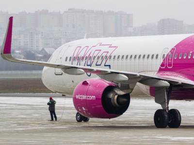 В аэропорту "Киев" из-за непогоды отменили ряд рейсов