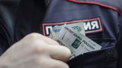 Группировка сотрудников ДПС обвиняется в получении взяток на 54 миллиона