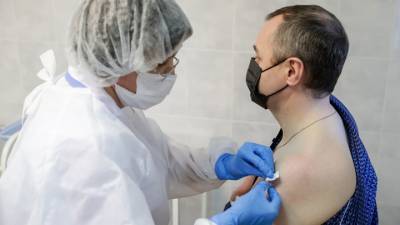 В Москве открывается запись на вакцинацию для новых групп риска