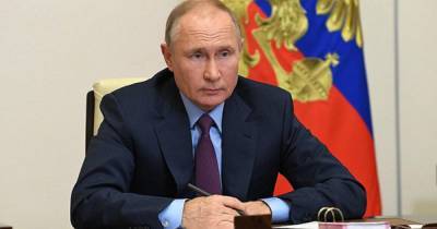 Путин: Иноагентам не запрещено участвовать в общественной деятельности