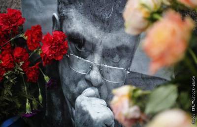 Путин поручил доработать расследование дела об убийстве Немцова