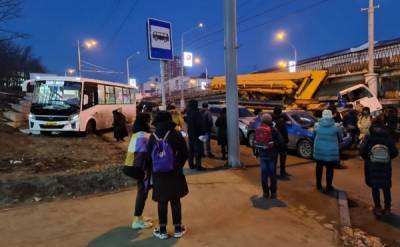 Во Владивостоке произошло ДТП с участием 16 автомобилей