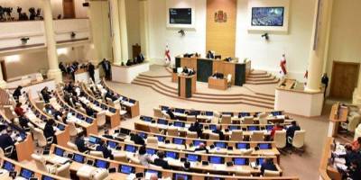 В Грузии новый парламент приступил к работе, несмотря на бойкот оппозиции