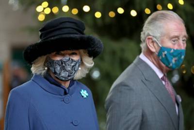 Раскрыта стоимость защитных масок для королевской семьи Англии