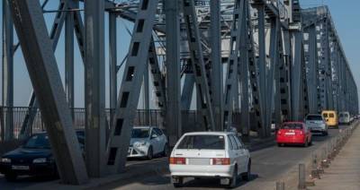 В Астрахани на сутки ограничат движение по Старому мосту