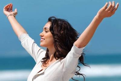 7 упражнений, которые зарядят вас энергией с утра!