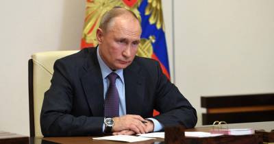 Путин заявил, что его "оторопь берет" при просмотре телевизора