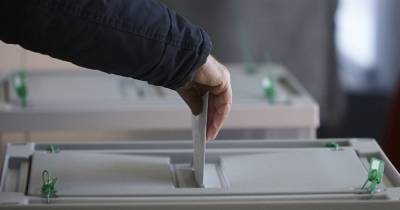 Эксперт оценил шансы "Единой России" на выборах получить 300 мандатов в Госдуме