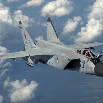 МиГ-31 поднялся в воздух в связи с приближением к российской границе над Беринговым морем самолета-разведчика ВВС США