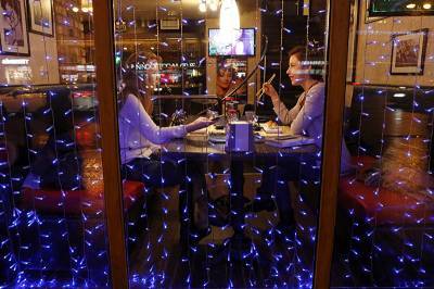 Праздновать Новый год в кафе Подмосковья можно только с отрицательным тестом