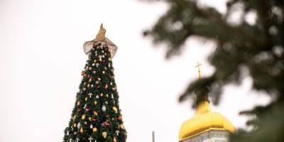 С главной елки в Киеве снимут «колдовскую» шляпу