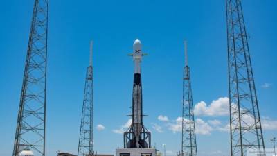 SpaceX отложила старт ракеты Falcon 9 за полминуты до запуска двигателей