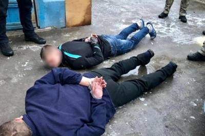 Защищали пьяного друга: под Киевом неизвестные избили и обстреляли копов
