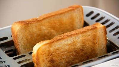 Названы опасные последствия употребления белого хлеба
