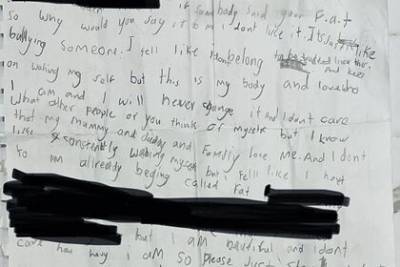 Восьмилетняя девочка написала письмо обидчице и вызвала восхищение в сети