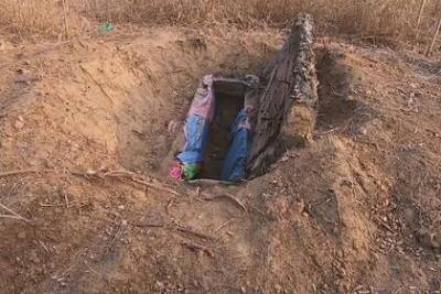 Семья выкопала труп умершей 12 лет назад дочери и выдала ее замуж за мертвеца