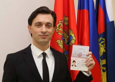 Итальянский преподаватель, просивший у Путина гражданство, получил паспорт