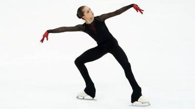 Комплимент балерины Валиевой, слухи о свадьбе Авербуха и ёлка Тарасовой: что обсуждают в мире фигурного катания