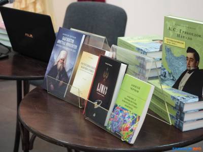 В Южно-Сахалинске открыли выставку о Грибоедове — "дипломате с душой поэта"