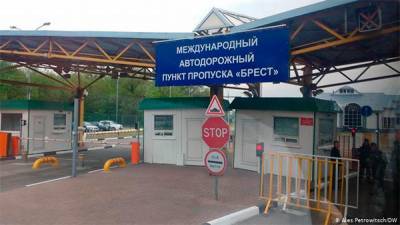 Белорусам закрыли границу на выезд: COVID-19 или политика?