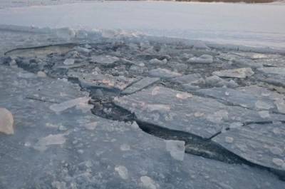 Трагедия в Чечерском районе: двое детей провалились под лед — один из них погиб