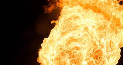 Крупный пожар, обрушение и эвакуация в Резекне: горит магазин Depо