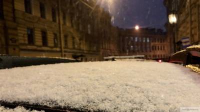 Коммунальщики Петербурга начали масштабную борьбу со снегом