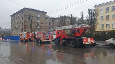 Причиной скопления пожарных возле ростовского общежития ВГИК стало короткое замыкание