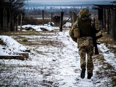 Двое украинских военных получили ранения на Донбассе – делегация в ТКГ