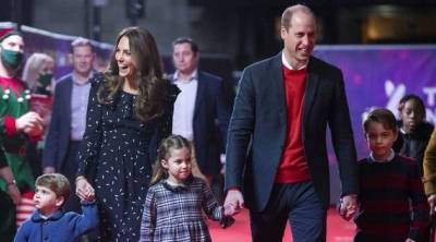 Кейт Миддлтон и принц Уильям впервые появились на красной дорожке с детьми