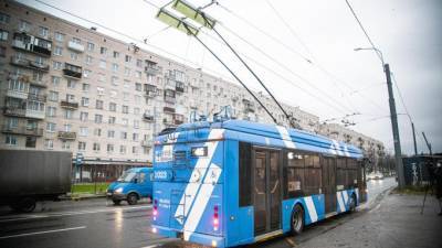 Электробусы проехали 14 млн километров по Петербургу за три года