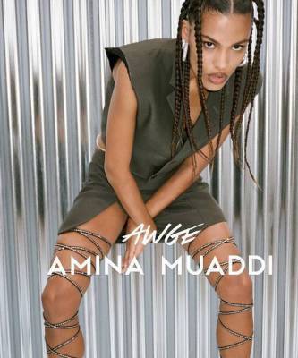 Такой вы ее еще не видели: Тина Кунаки в рекламной кампании Amina Muaddi