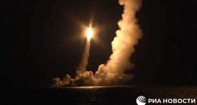 Появилось видео запуска баллистических ракет "Булава" с подлодки "Владимир Мономах"