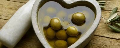 Ученые: оливковое масло и зеленый чай снизят риск сердечного приступа в два раза