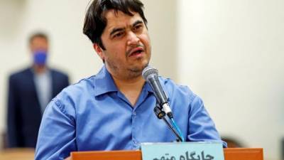 В Иране за "шпионаж" повесили оппозиционного журналиста