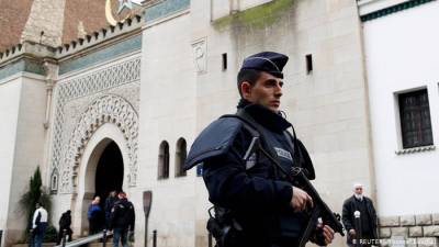 Запрет на справки о девственности: как Франция борется с исламизмом